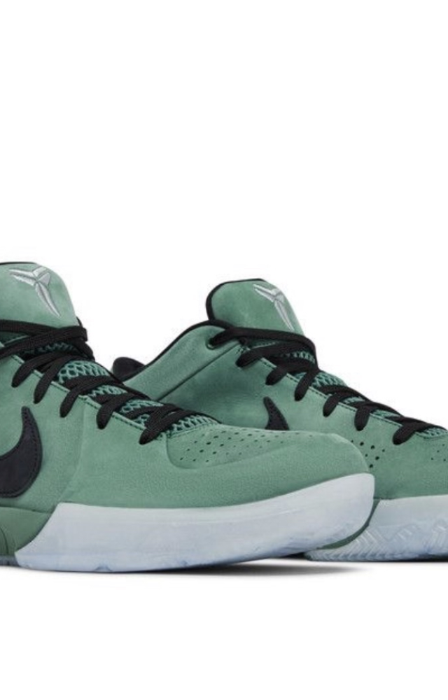 Kobe 4 Protro "girl dad"